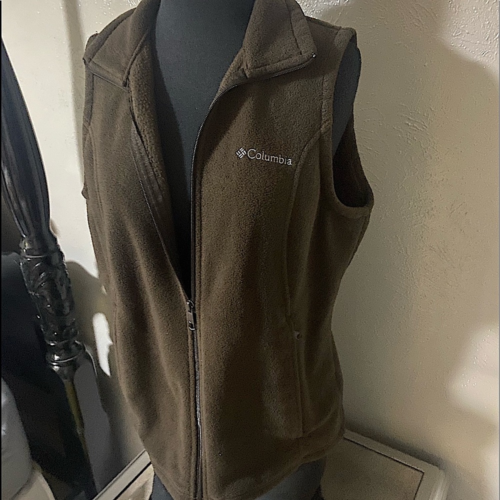 BROWN COLUMBIA VEST